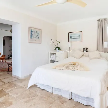 2 Bedroom Awesome In Les Issambres