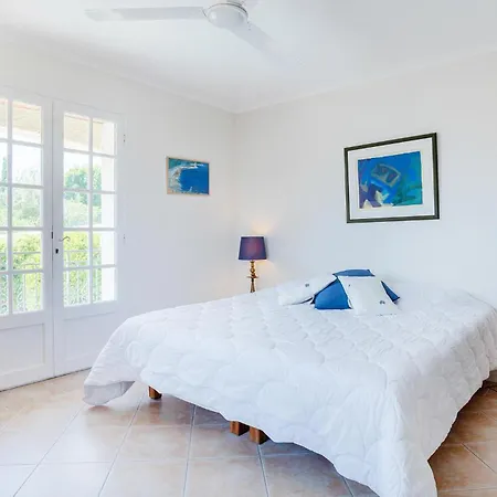 2 Bedroom Awesome In Les Issambres *