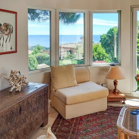 2 Bedroom Awesome In Les Issambres *